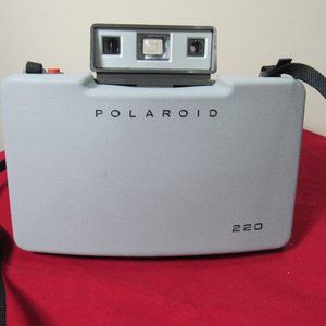 Polaroid 220 Land Automatic Camera